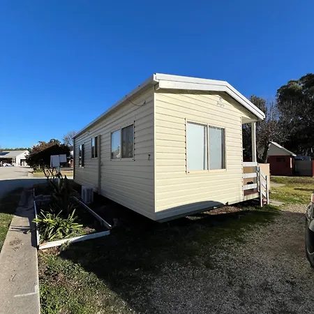 Pioneer Tourist Park Hotel Deniliquin Exterior photo