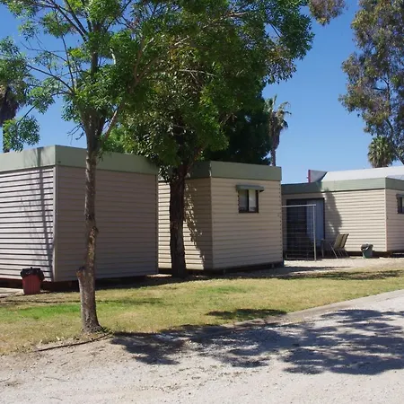 Pioneer Tourist Park Hotel Deniliquin Exterior photo
